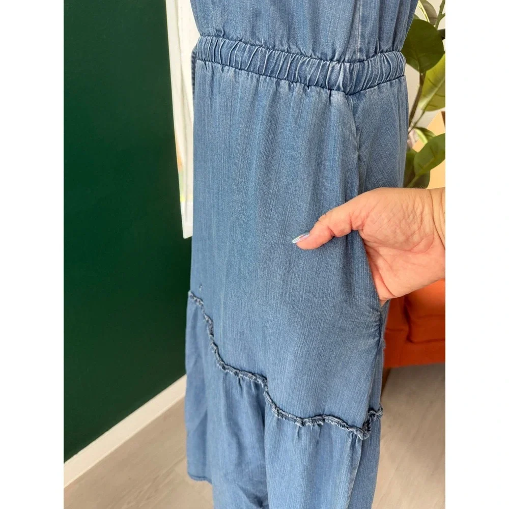 ‼️LAST CHANCE‼️
Lands' End Sleeveless Chambray Midi Dress in Light Blue - Picture 3 of 6